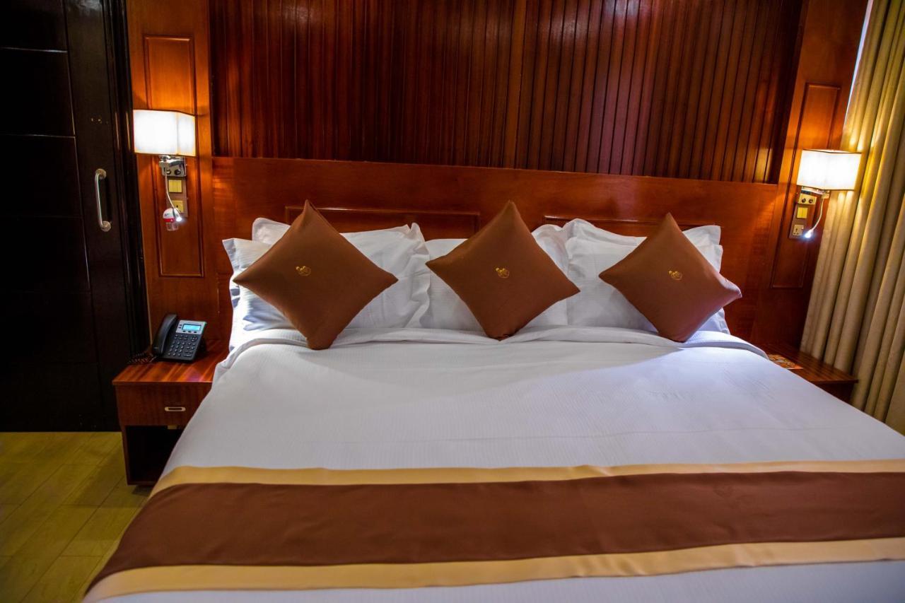 Sainte Famille Hotel Kigali Esterno foto
