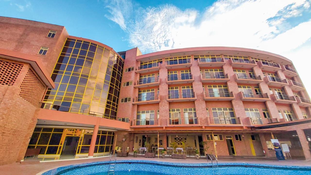 Sainte Famille Hotel Kigali Esterno foto