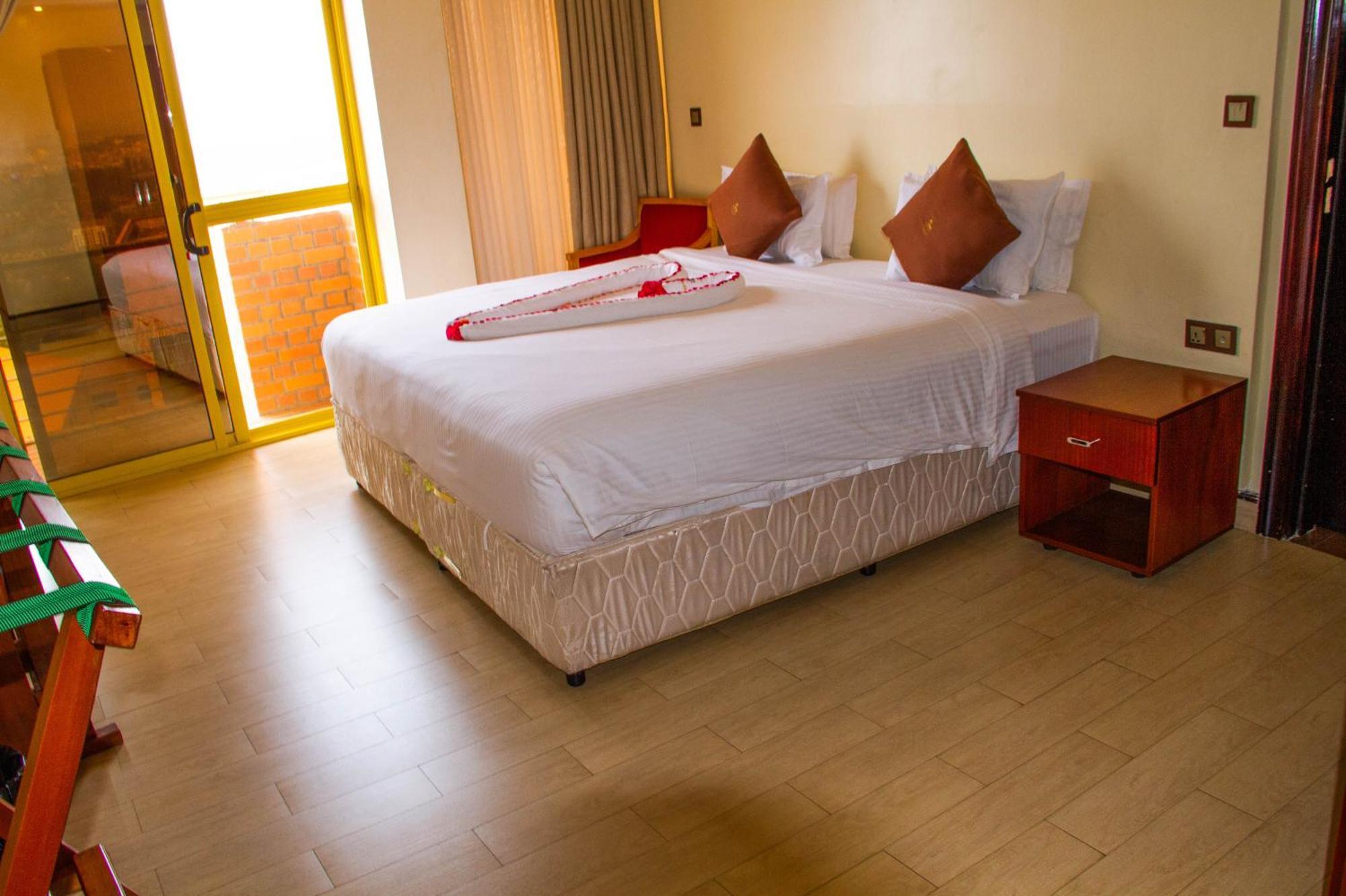Sainte Famille Hotel Kigali Esterno foto