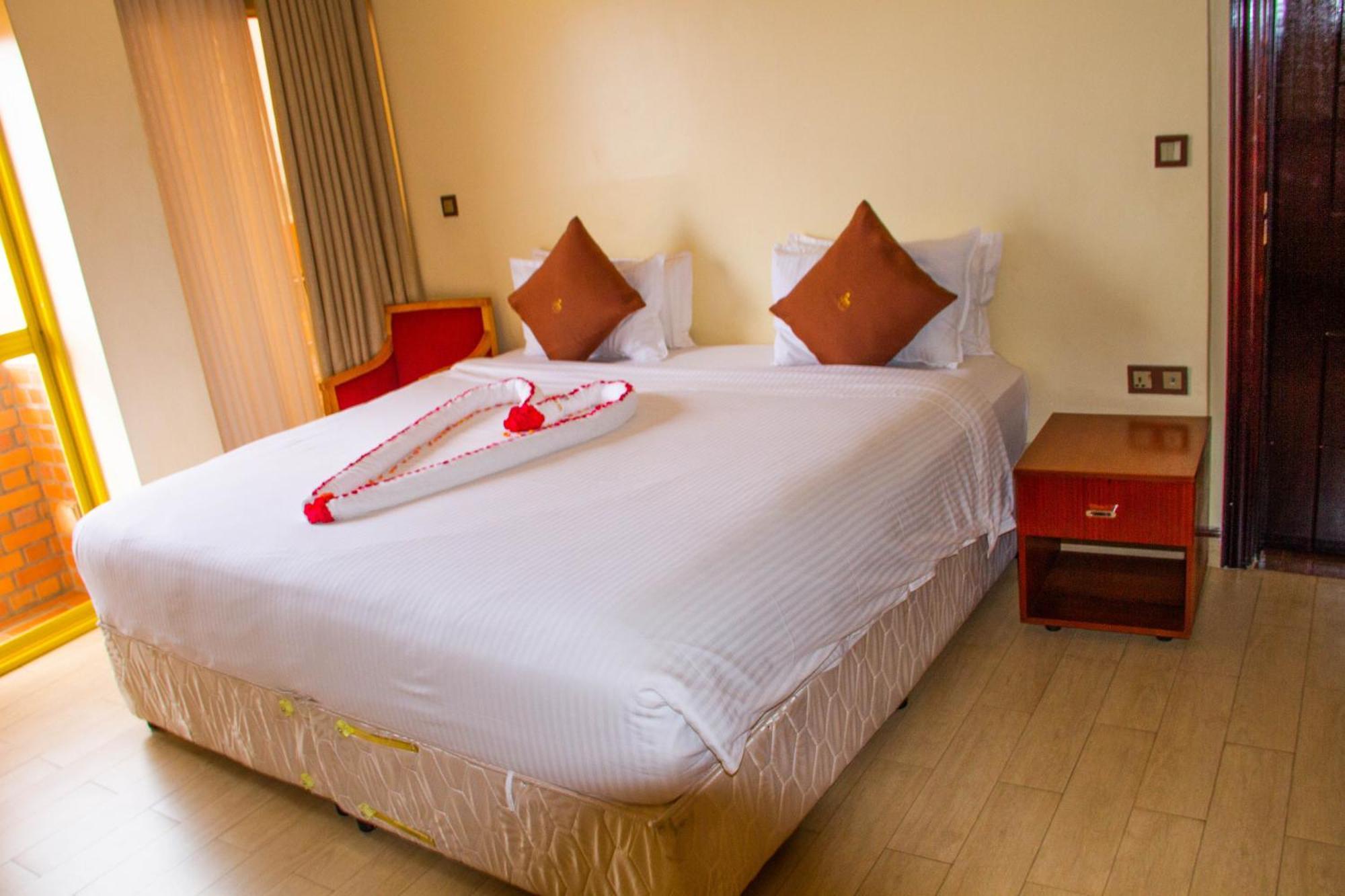 Sainte Famille Hotel Kigali Esterno foto