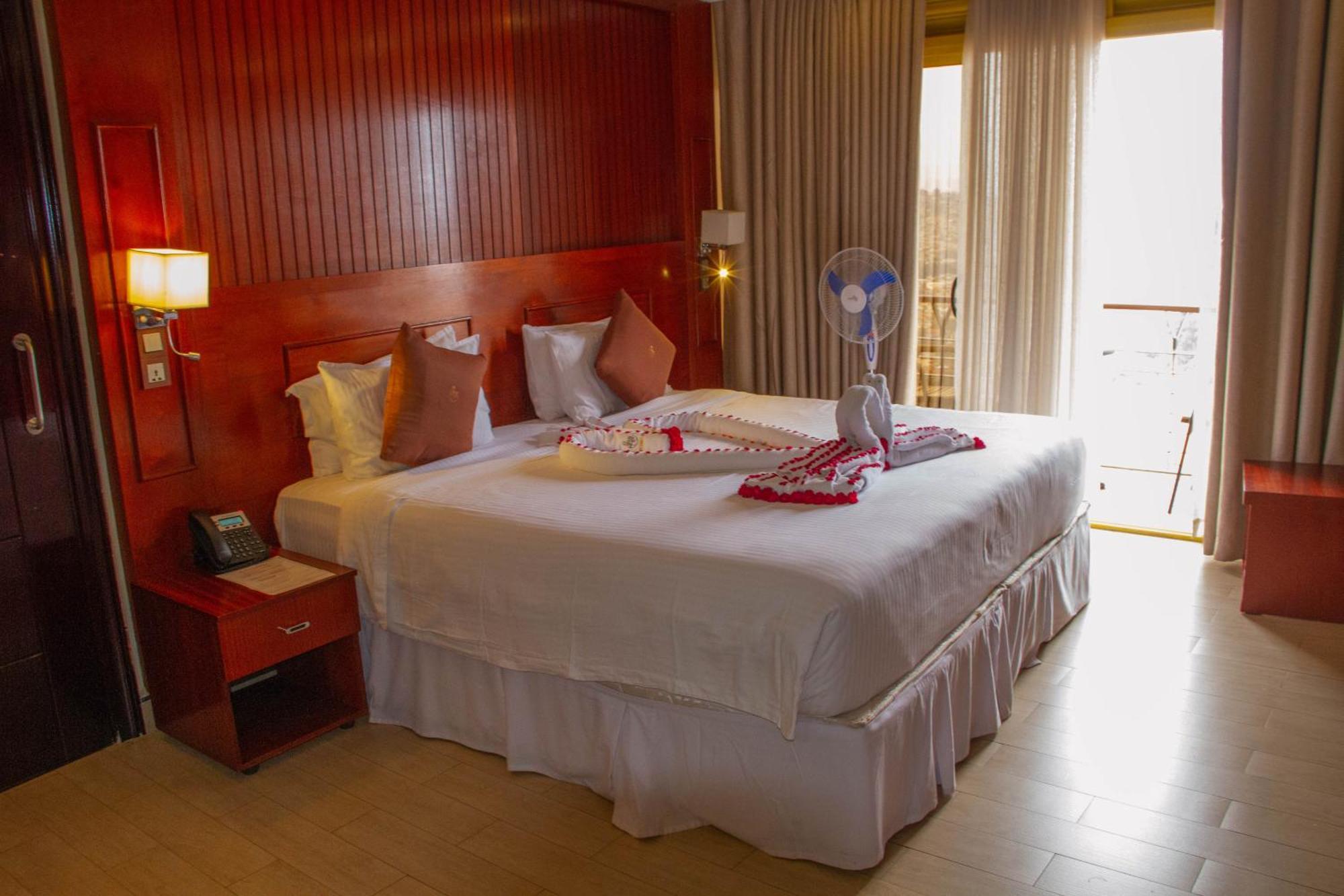 Sainte Famille Hotel Kigali Esterno foto