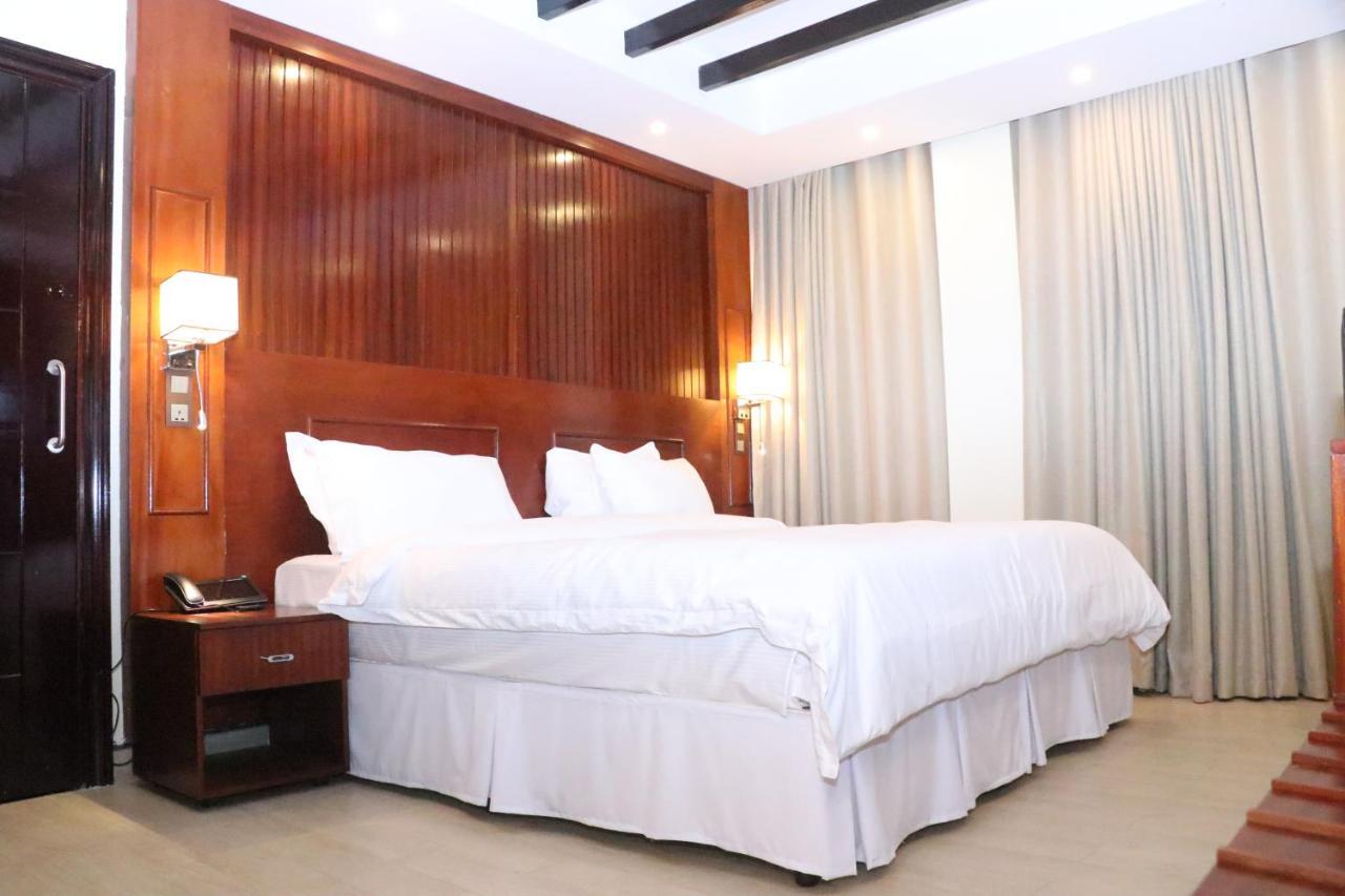 Sainte Famille Hotel Kigali Esterno foto