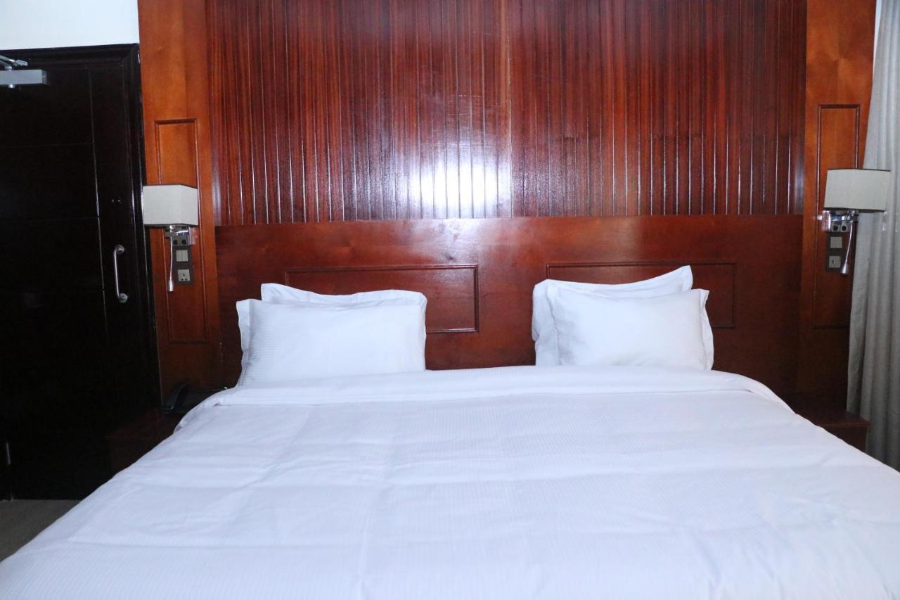 Sainte Famille Hotel Kigali Esterno foto