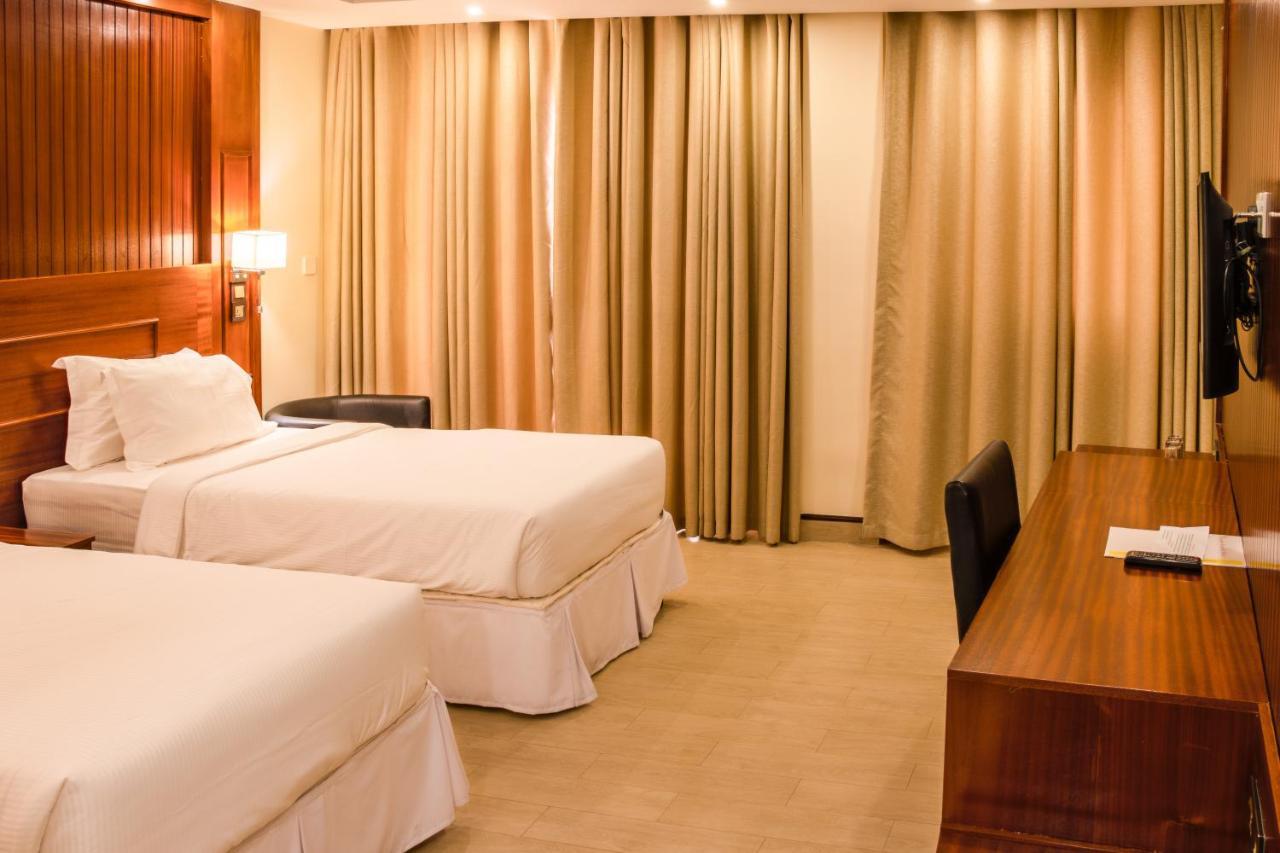 Sainte Famille Hotel Kigali Esterno foto
