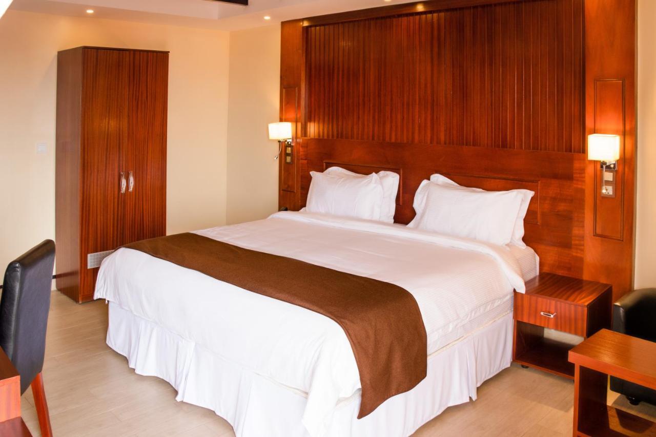 Sainte Famille Hotel Kigali Esterno foto